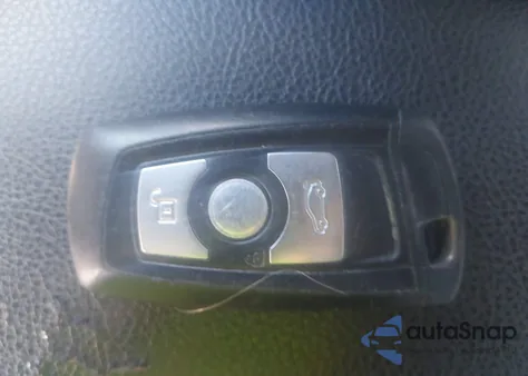 2013 BMW 328I из США, поврежденный, VIN WBA3C1G55DNN93582